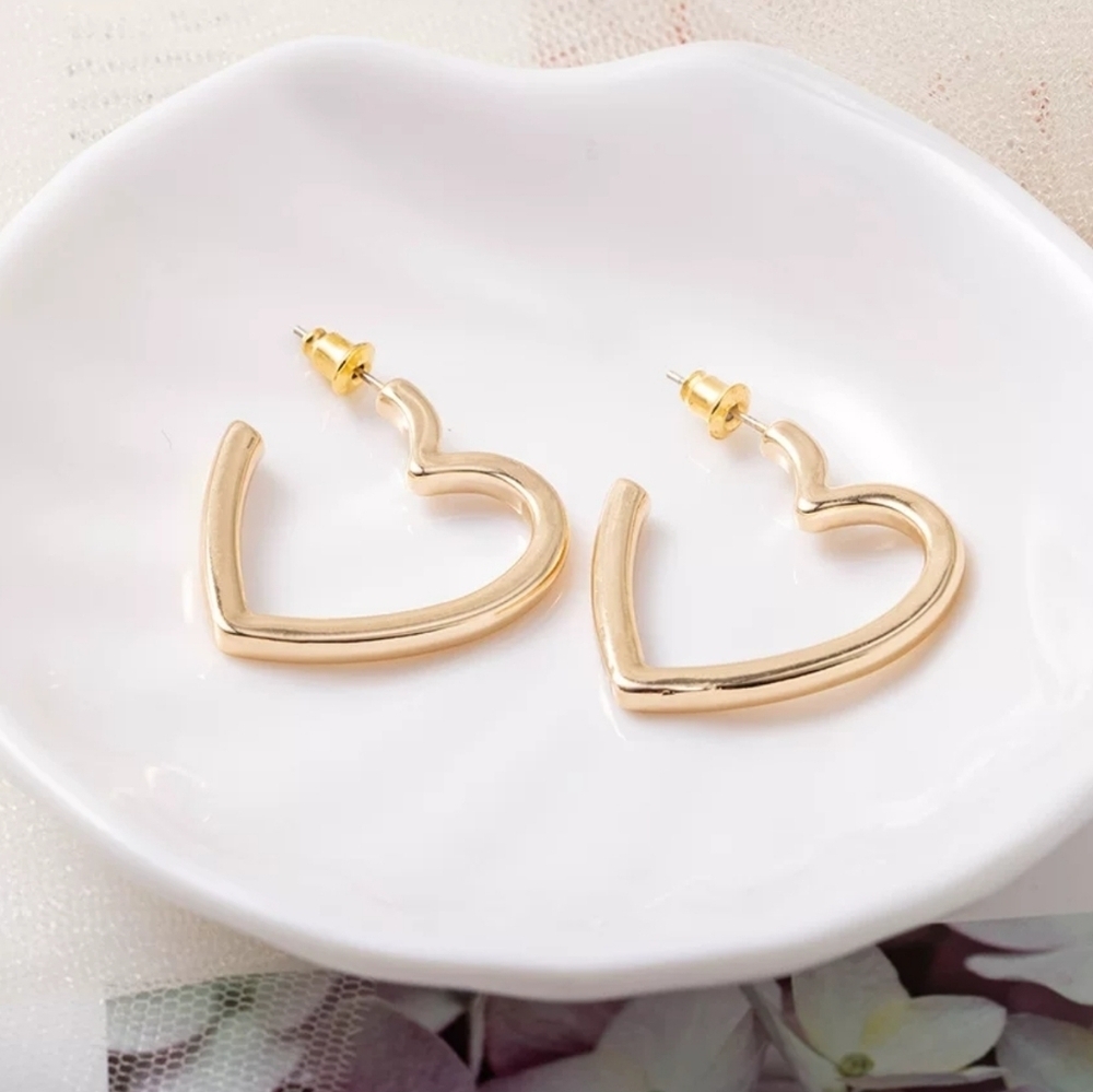 Curated 18K Open Heart Drop Earrings Modern Statement Hoops